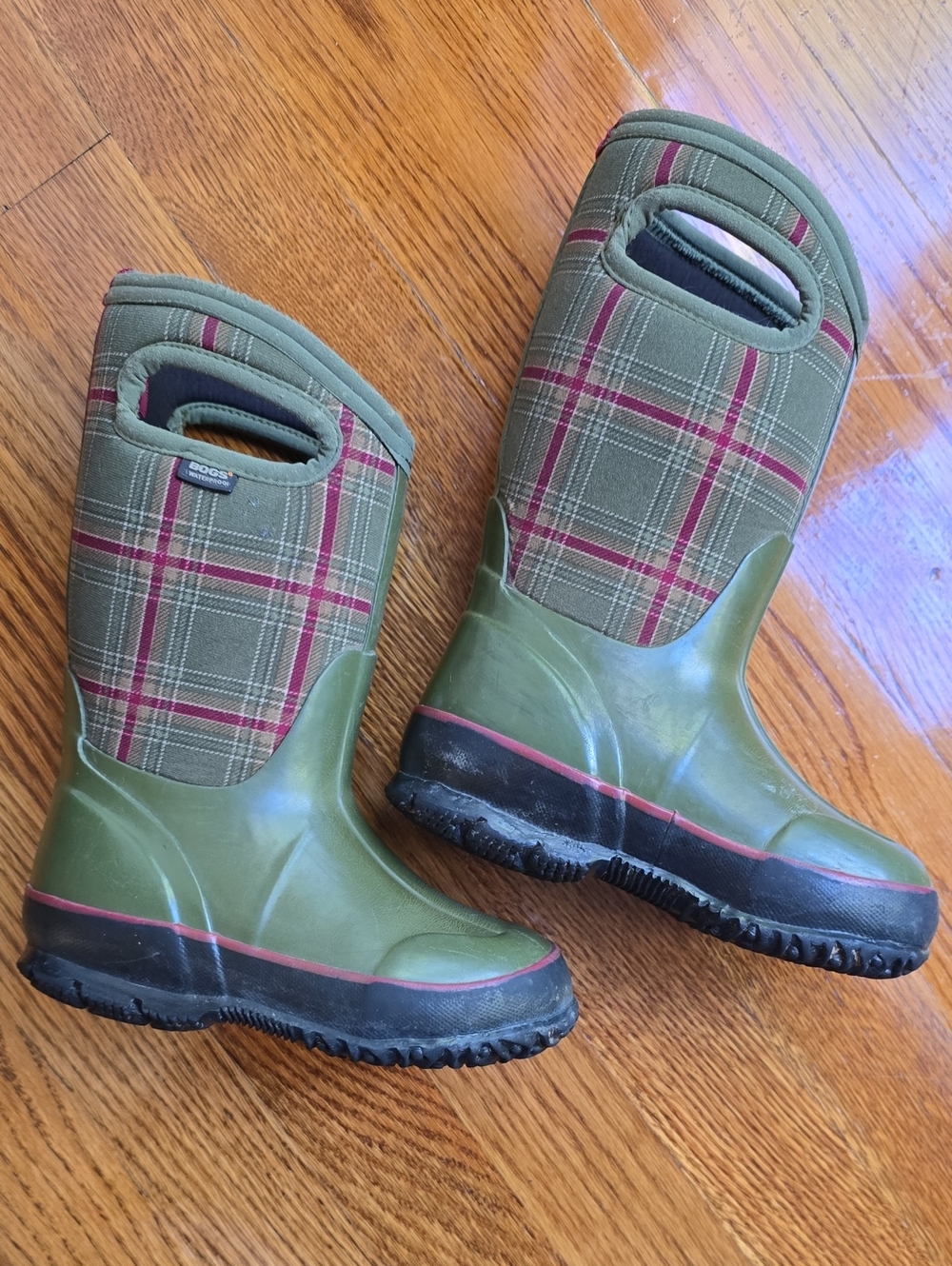 Bogs 10 Kids Olive Green Plaid Rain / Snow Boots Classic Winter Plaid